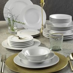 24 Piece Dinnerware, Service for 6